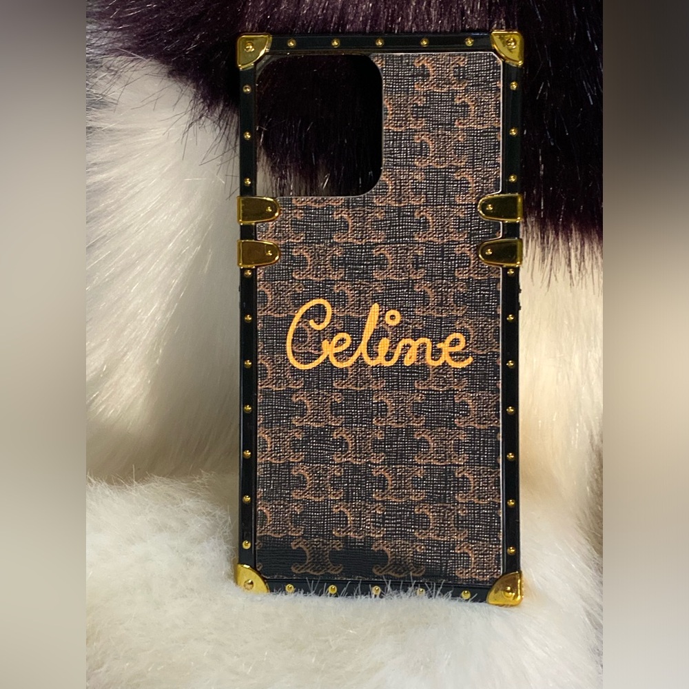 Source Unknown Black and Gold Trunk-Style Phone Case - Picture 1 of 14